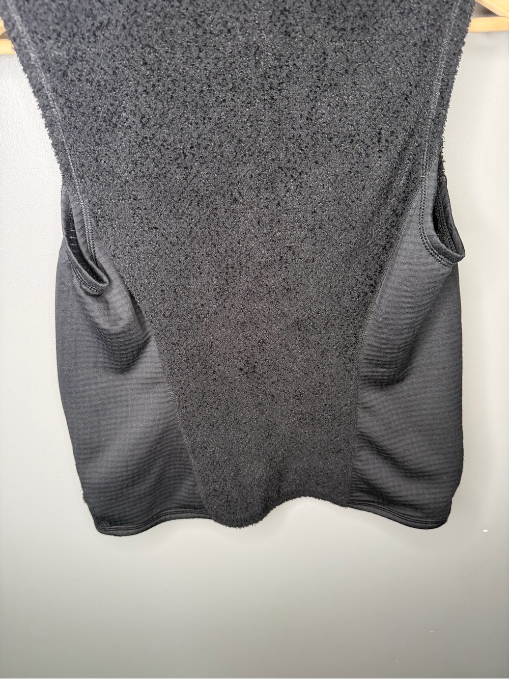 Patagonia R2 Vest - Picture 7 of 10
